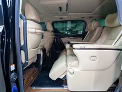 2021 Toyota Alphard Hybrid 2.5L Premium, чёрный — фото 17