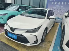 2019 Toyota Corolla 1.2T S-CVT Sport, белый — фото 1