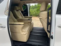 2021 Toyota Vellfire Hybrid 2.5L HV Premium, белый — фото 5