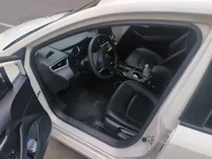 2021 Toyota Corolla TNGA 1.5L CVT Elite, белый — фото 12