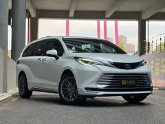 2023 Toyota Sienna 2.5L Hybrid Platinum, белый — фото 5