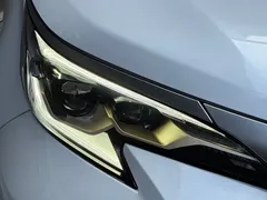 2023 Toyota Sienna 2.5L Hybrid Platinum, белый — фото 7