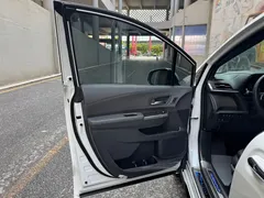 2023 Toyota Sienna 2.5L Hybrid Platinum, белый — фото 10