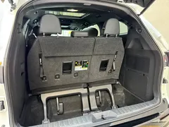 2023 Toyota Sienna 2.5L Hybrid Platinum, белый — фото 29