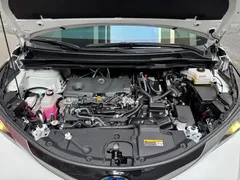 2023 Toyota Sienna 2.5L Hybrid Platinum, белый — фото 30