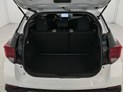 2022 Toyota Yaris L Zhixuan X 1.5L CVT Leading Plus, белый — фото 11