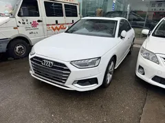 2022 Audi A4L 40 TFSI Luxury Sport, белый — фото 1