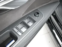 2023 Audi A8L 50 TFSI quattro Select, чёрный — фото 22