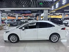 2021 Toyota Corolla 1.2T S-CVT Elite, белый — фото 2