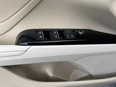 2019 Toyota Camry 2.5G Luxury, белый — фото 19