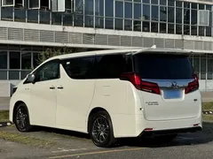 2021 Toyota Alphard Hybrid 2.5L Premium, белый — фото 20