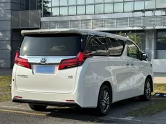 2021 Toyota Alphard Hybrid 2.5L Premium, белый — фото 21