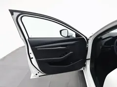 2022 Mazda 3 2.0L AT, белый — фото 8
