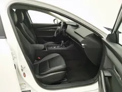 2022 Mazda 3 2.0L AT, белый — фото 23
