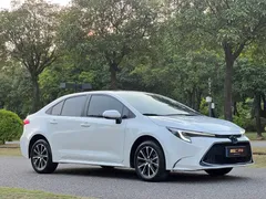 2022 Toyota Levin 185T CVT Luxury, белый — фото 3