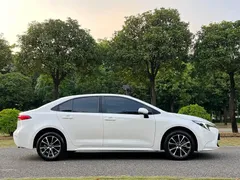 2022 Toyota Levin 185T CVT Luxury, белый — фото 4