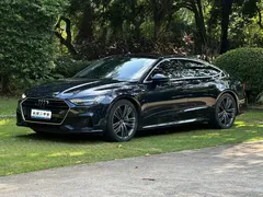 2022 Audi A7 45 TFSI, чёрный — фото 1