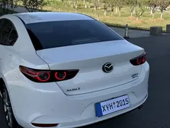 2021 Mazda 3 2.0L AT, белый — фото 17