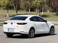 2021 Mazda 3 2.0L AT, белый — фото 20
