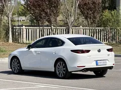 2021 Mazda 3 2.0L AT, белый — фото 21
