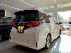 2023 Toyota Alphard 2.5L Hybrid Premium Gold, белый — фото 3