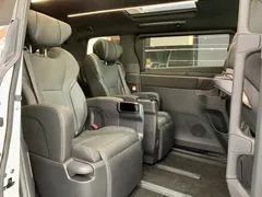 2023 Toyota Alphard 2.5L Hybrid Premium Gold, белый — фото 7