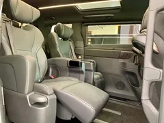 2023 Toyota Alphard 2.5L Hybrid Premium Gold, белый — фото 10