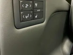 2023 Toyota Alphard 2.5L Hybrid Premium Gold, белый — фото 21