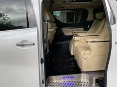 2021 Toyota Vellfire 2.5L Hybrid HV Ultimate, белый — фото 13