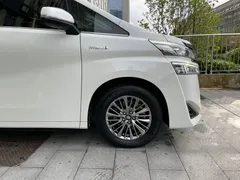 2021 Toyota Vellfire 2.5L Hybrid HV Ultimate, белый — фото 26