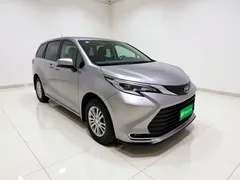 2021 Toyota Sienna 2.5L Hybrid Comfort — фото 3