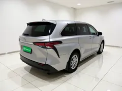 2021 Toyota Sienna 2.5L Hybrid Comfort — фото 6