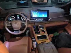 2021 Toyota Sienna 2.5L Hybrid Comfort — фото 10