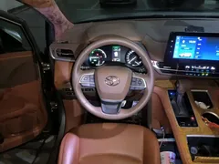 2021 Toyota Sienna 2.5L Hybrid Comfort — фото 11
