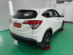 2022 Honda Vezel 1.5L CVT Pioneer, белый — фото 3