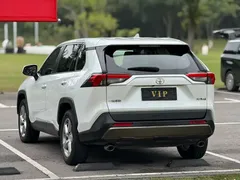 2023 Toyota RAV4 2.0L CVT 2WD Fashion, белый — фото 7