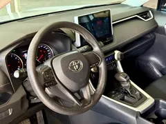 2023 Toyota Wildlander 2.0L CVT 2WD Leading, белый — фото 10