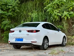 2021 Mazda 3 2.0L AT, белый — фото 6