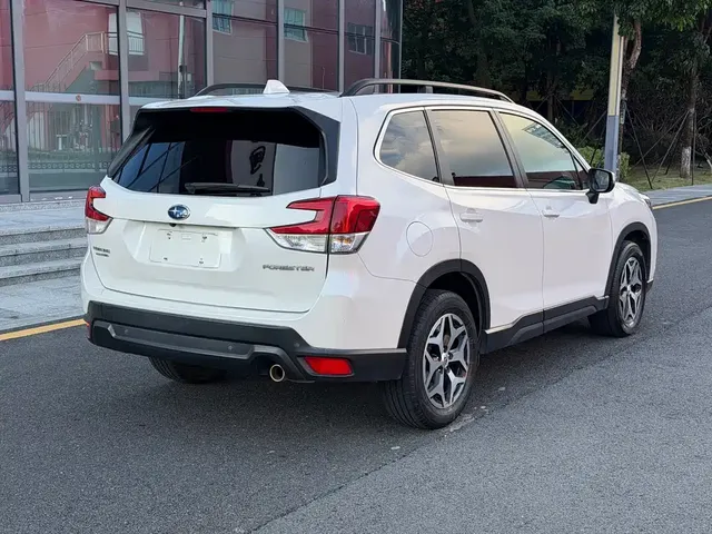 2021 Subaru Forester 2.0i Luxury EyeSight