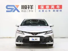 2021 Toyota Camry 2.0G Luxury — фото 2