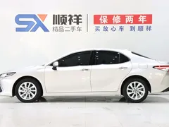 2021 Toyota Camry 2.0G Luxury — фото 4