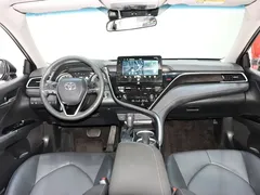 2021 Toyota Camry 2.0G Luxury — фото 11