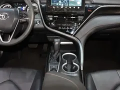 2021 Toyota Camry 2.0G Luxury — фото 14