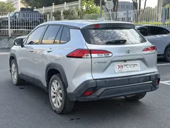 2023 Toyota Frontlander 2.0L CVT Leading — фото 8
