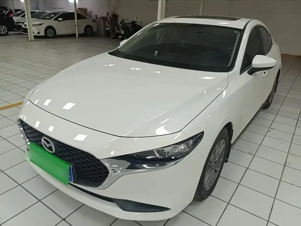 2020 Mazda 3 1.5L AT Sunroof