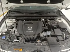 2020 Mazda 3 1.5L AT Sunroof, белый — фото 20