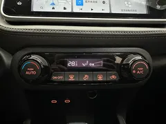 2023 Nissan Kicks 1.5L Luxury, зелёный — фото 15