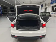 2023 Audi A4L 40 TFSI Luxury Dynamic, белый — фото 16