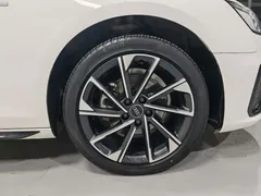 2023 Audi A4L 40 TFSI Luxury Dynamic, белый — фото 18