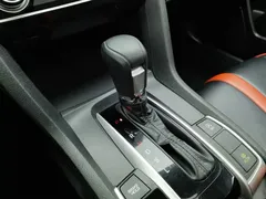 2019 Honda Civic 220TURBO CVT, белый — фото 12